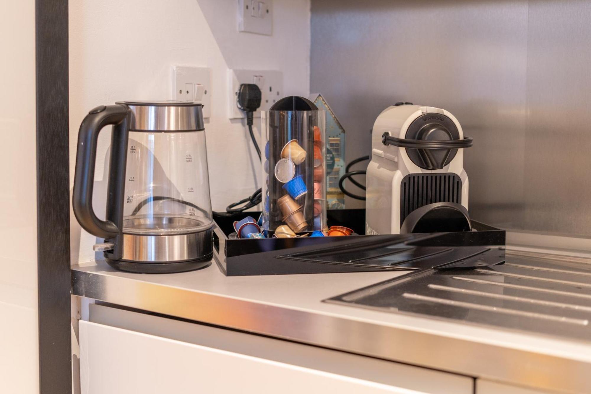Spacious West End Duplex Apartment, W1 Central Londra Dış mekan fotoğraf