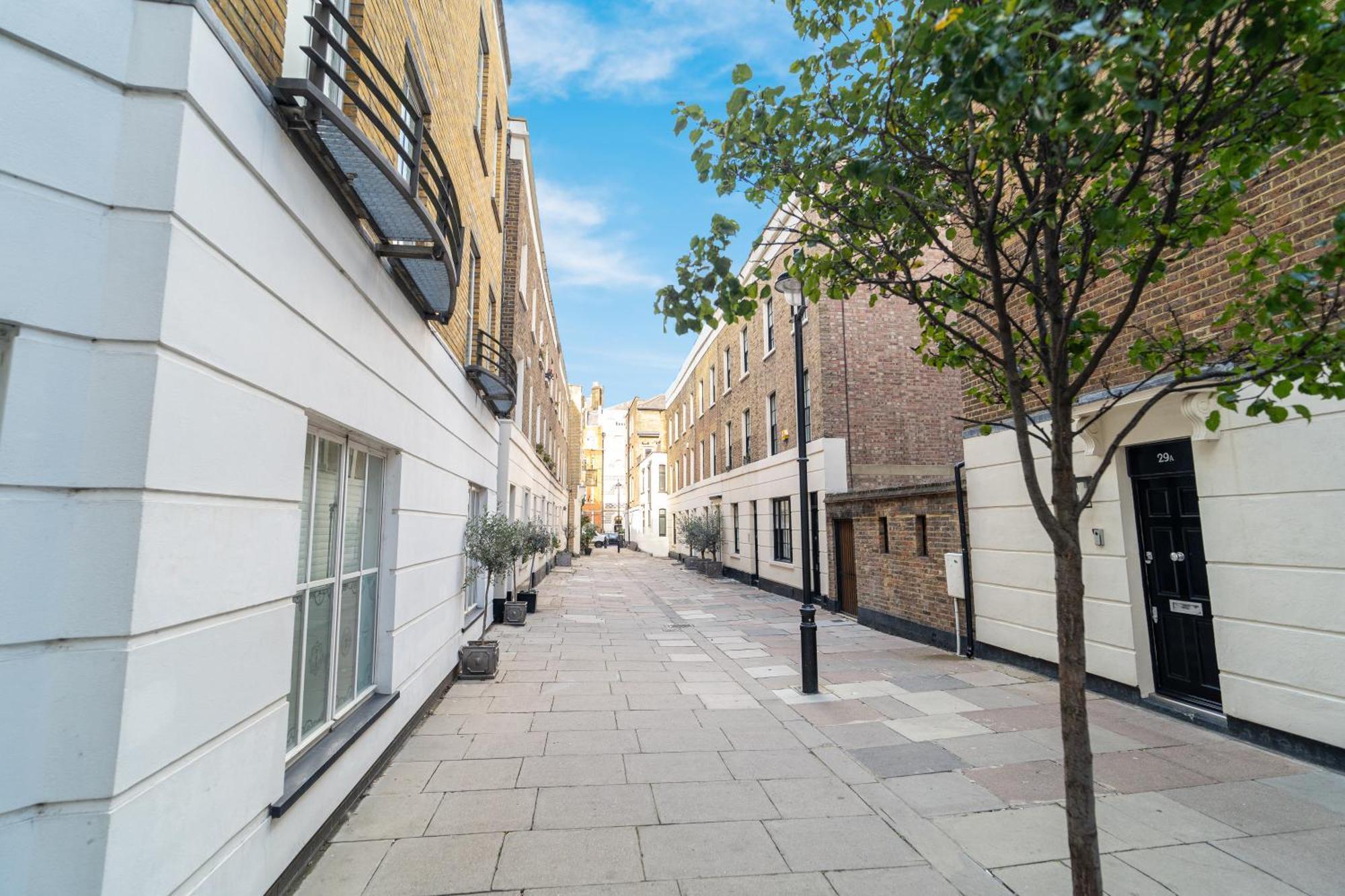 Spacious West End Duplex Apartment, W1 Central Londra Dış mekan fotoğraf