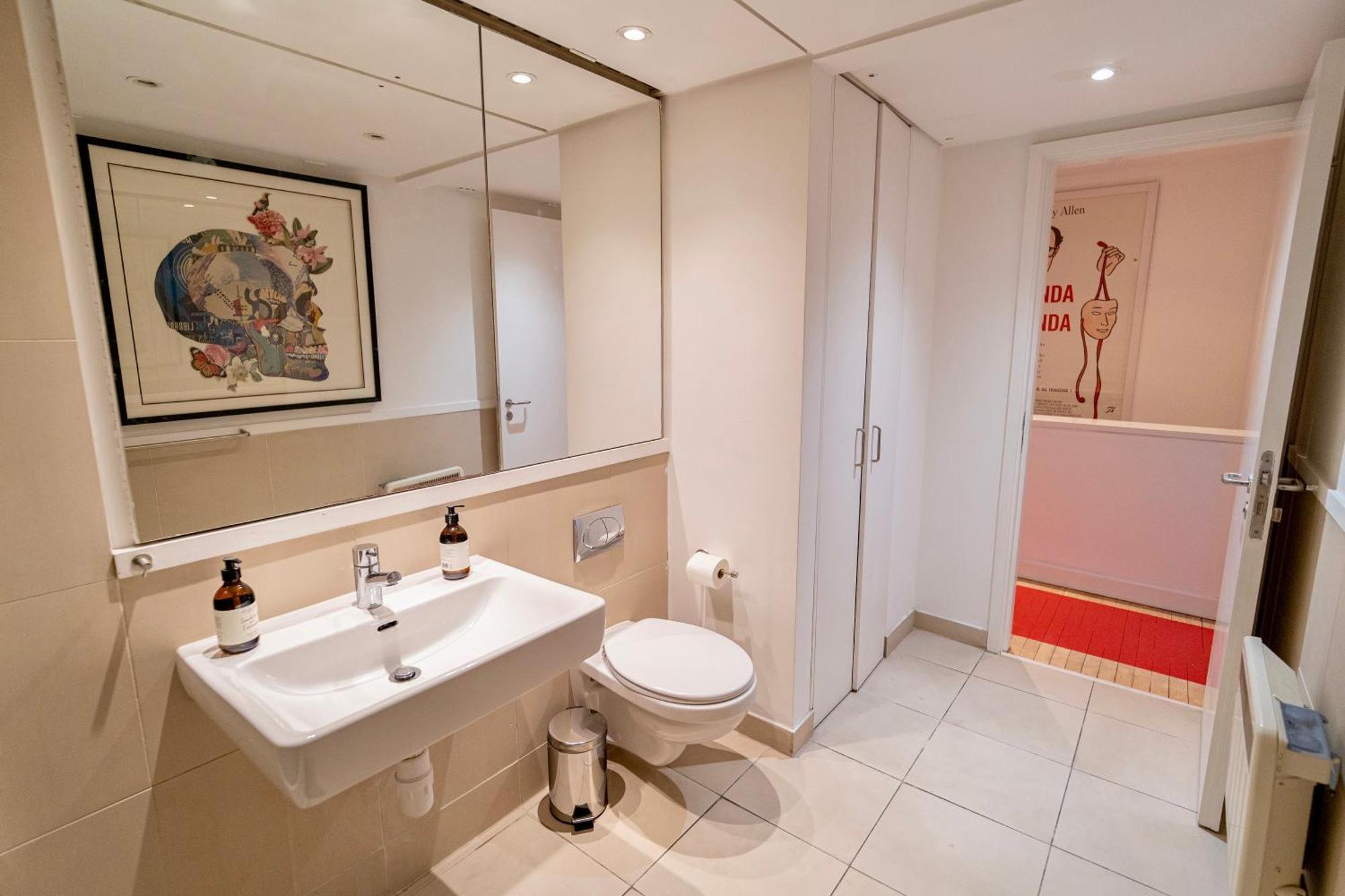 Spacious West End Duplex Apartment, W1 Central Londra Dış mekan fotoğraf
