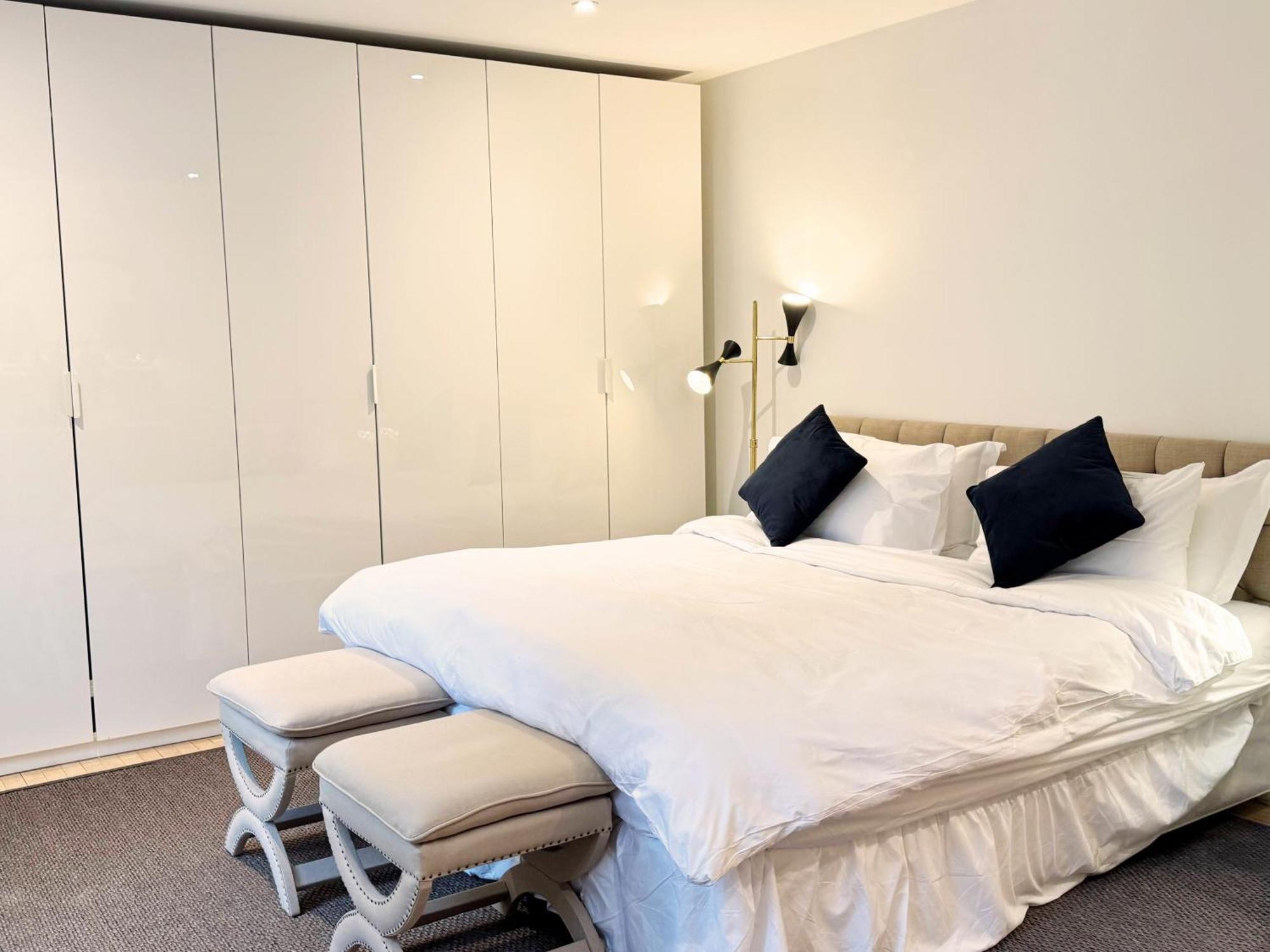 Spacious West End Duplex Apartment, W1 Central Londra Dış mekan fotoğraf